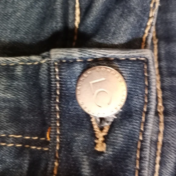 LC Lauren Conrad Denim Distressed Shorts 2 - Picture 4 of 5